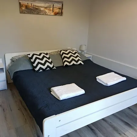 Konik Morski アパート オストロボ