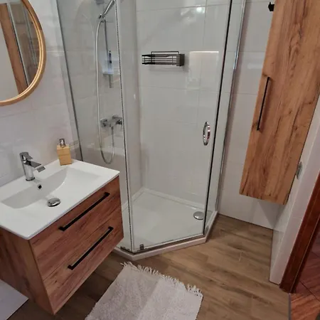 アパート Konik Morski オストロボ